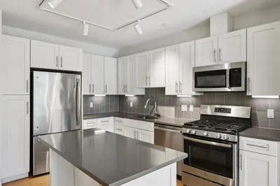 77 New St #224 1