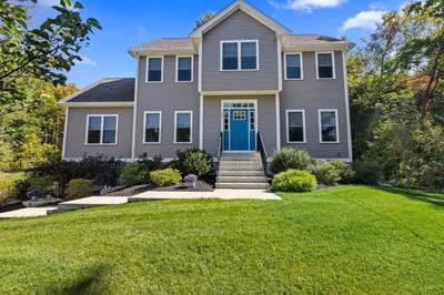 46 Glen Dr 1