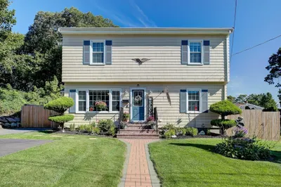 100 Bardsley St 1