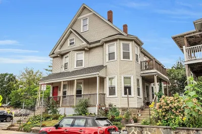 81 Penfield St #81 1