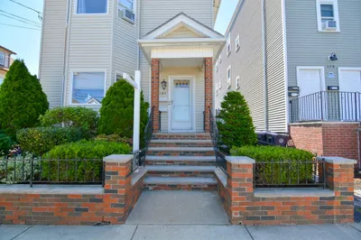 181 Belmont Street 1