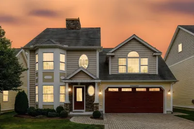 9 Cheshire Ln #9