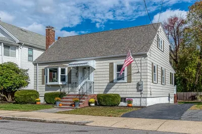 87 Knoll Street