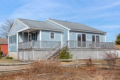 20 Evergreen St