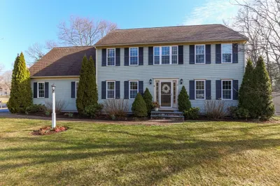 10 Annies Ln 1