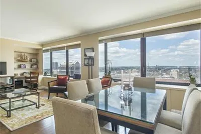 85 East India Row #19H 1