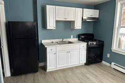 12 Bedford St #1