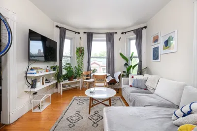 128 Magazine St #10