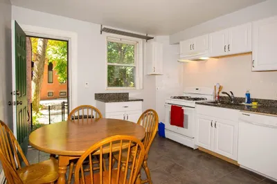 68 Hammond St 1