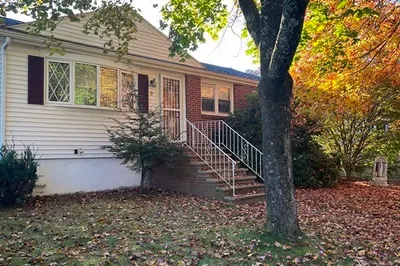 8 Dianthus Rd