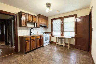 14 Grossman St #14