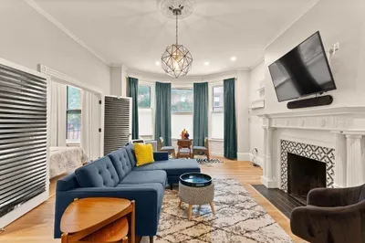 473 Beacon St #5 1