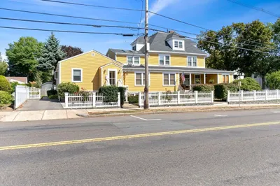48 High St #A