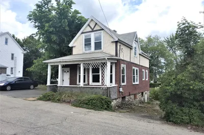 6 Bradley Avenue 1