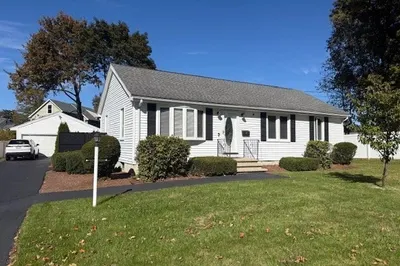 10 Water St 1