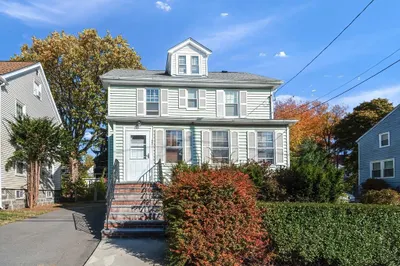 37 Groveland St 1