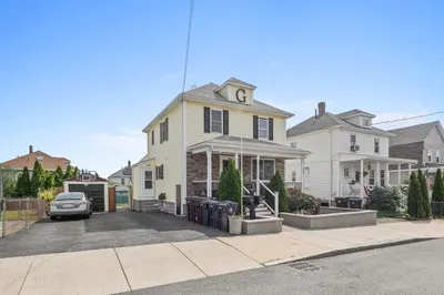 39 Adams Ave