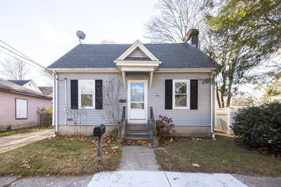 46 Oak St