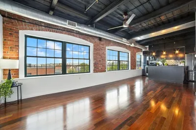 210 Broadway #406