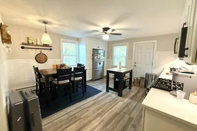 30 Eustis St #2L