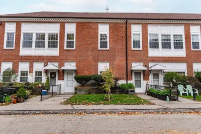 35 Eldridge Rd #208