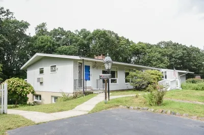 75 Wayside Rd