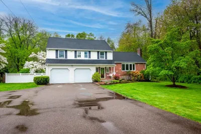732 Salem End Rd 1
