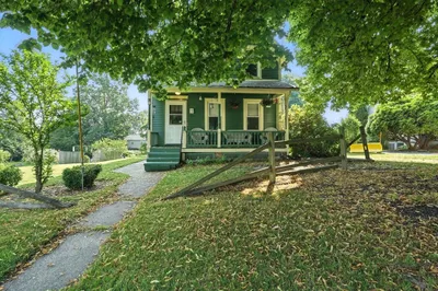 163 Saratoga Ave