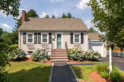 11 Blake Rd