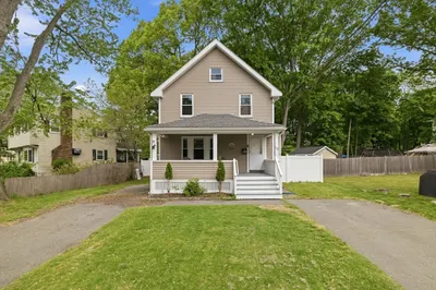 12 Lakeview Ave 1