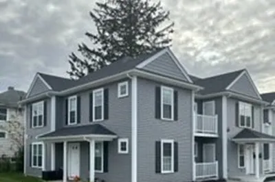 1093 Main Street #1 1