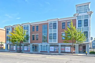 350 Blue Hill Ave 1