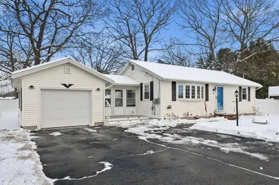8 Crest Drive