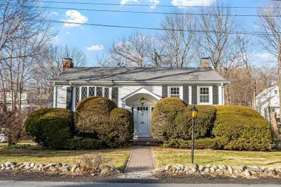 4 Ivanhoe Lane