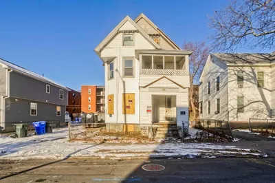 88 Marble St