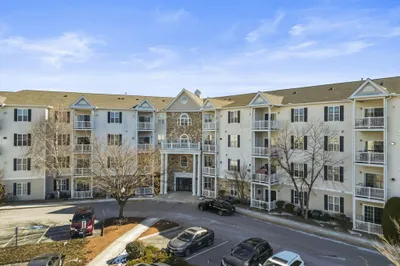 21 Hampshire Road #213 1