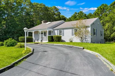 23 Edmar Rd