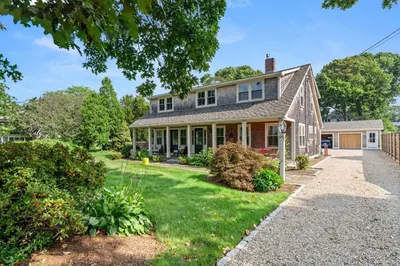 616 Hatherly Rd 1