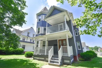 708 Chestnut Street 1