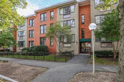 8 Juniper St #18