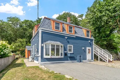 205r Western Avenue 1