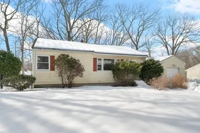 18 Laurelton Dr 1