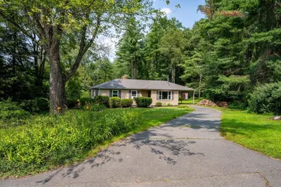 63 Curtis Pl