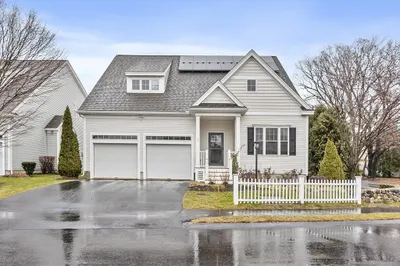 1 Martha Ln #1 1