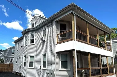 34-36 Curry Cir 1