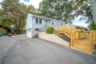 17 Kingman Ave