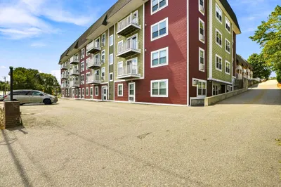 275 W Main St #14 1