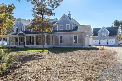 10 Hughes Road 1