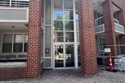 2 Chestnut St #PH51