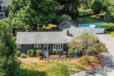 179 Helen Dr 1